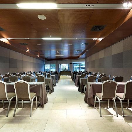 Eurostars Suites Mirasierra Мадрид Екстериор снимка The cafeteria