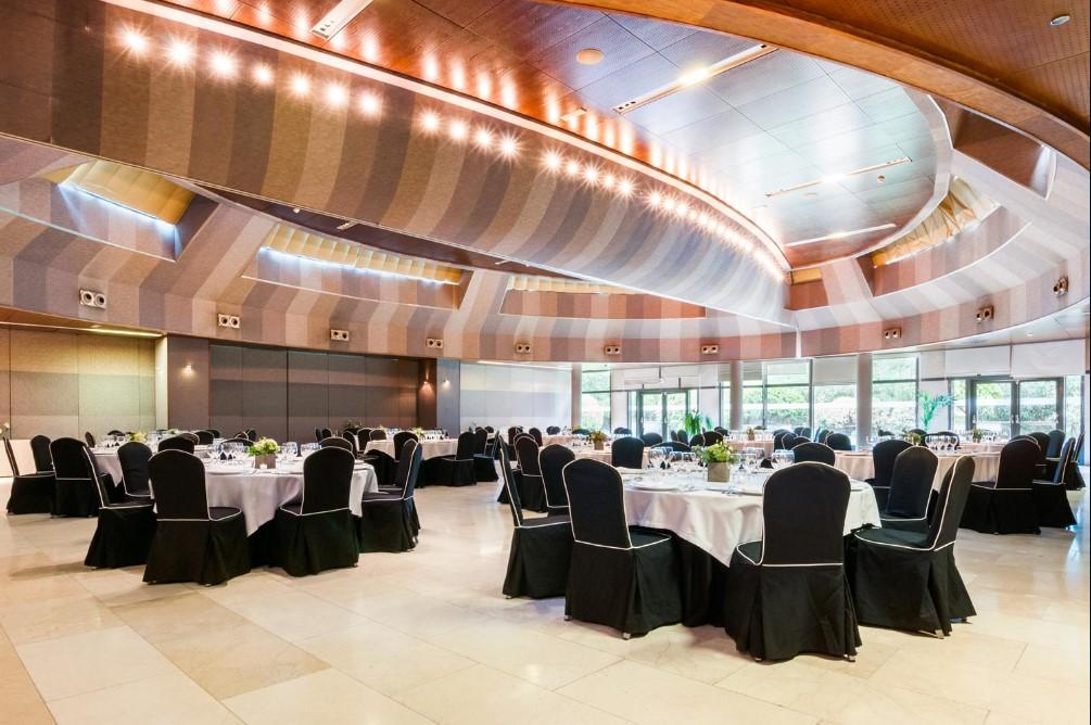 Eurostars Suites Mirasierra Мадрид Екстериор снимка The ballroom