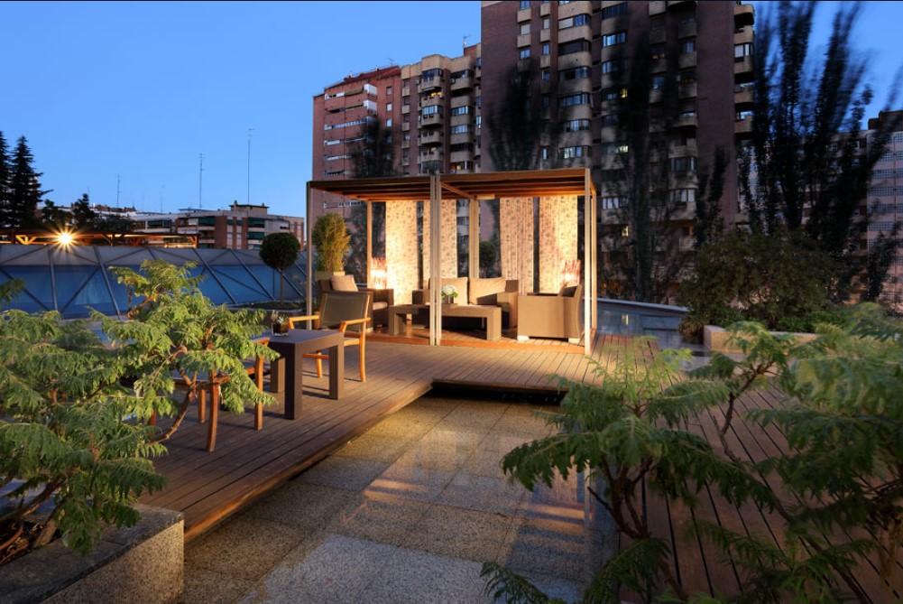 Eurostars Suites Mirasierra Мадрид Екстериор снимка The rooftop garden