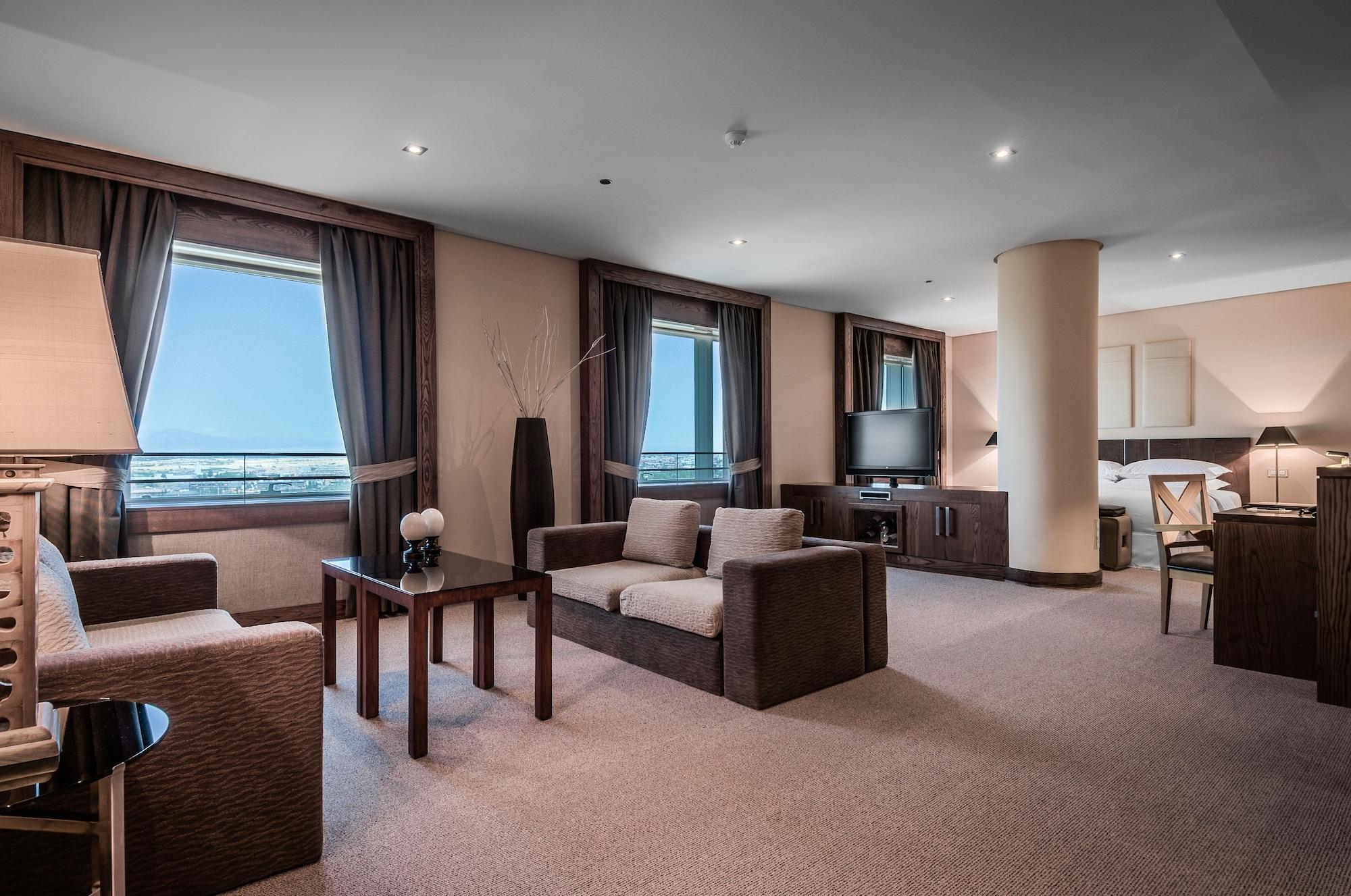 Eurostars Suites Mirasierra Мадрид Екстериор снимка Suite