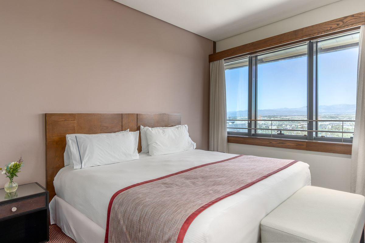 Eurostars Suites Mirasierra Мадрид Екстериор снимка Suite