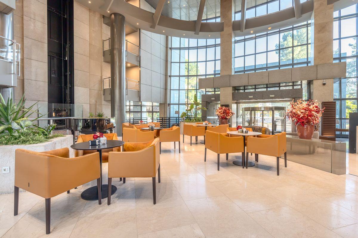 Eurostars Suites Mirasierra Мадрид Екстериор снимка Lobby