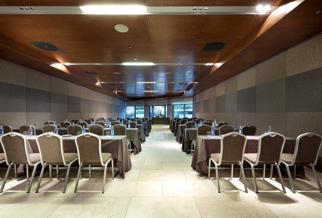 Eurostars Suites Mirasierra Мадрид Екстериор снимка The cafeteria