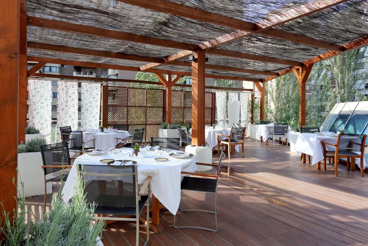 Eurostars Suites Mirasierra Мадрид Екстериор снимка Restaurant